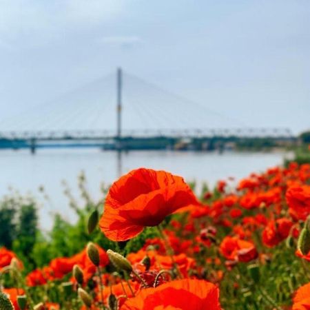 Amira Apartman Комарно Экстерьер фото
