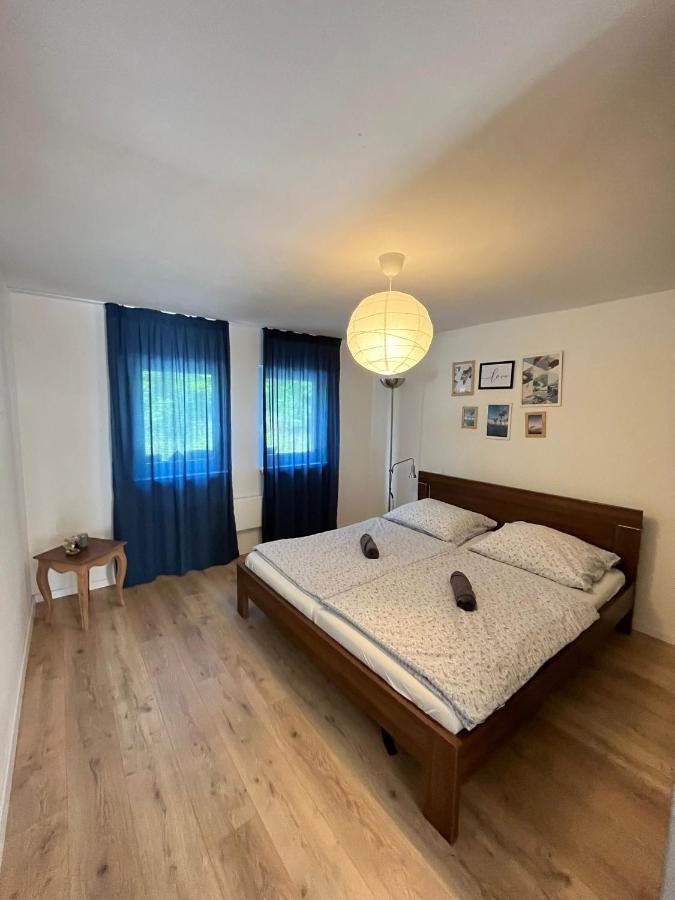 Amira Apartman Комарно Экстерьер фото